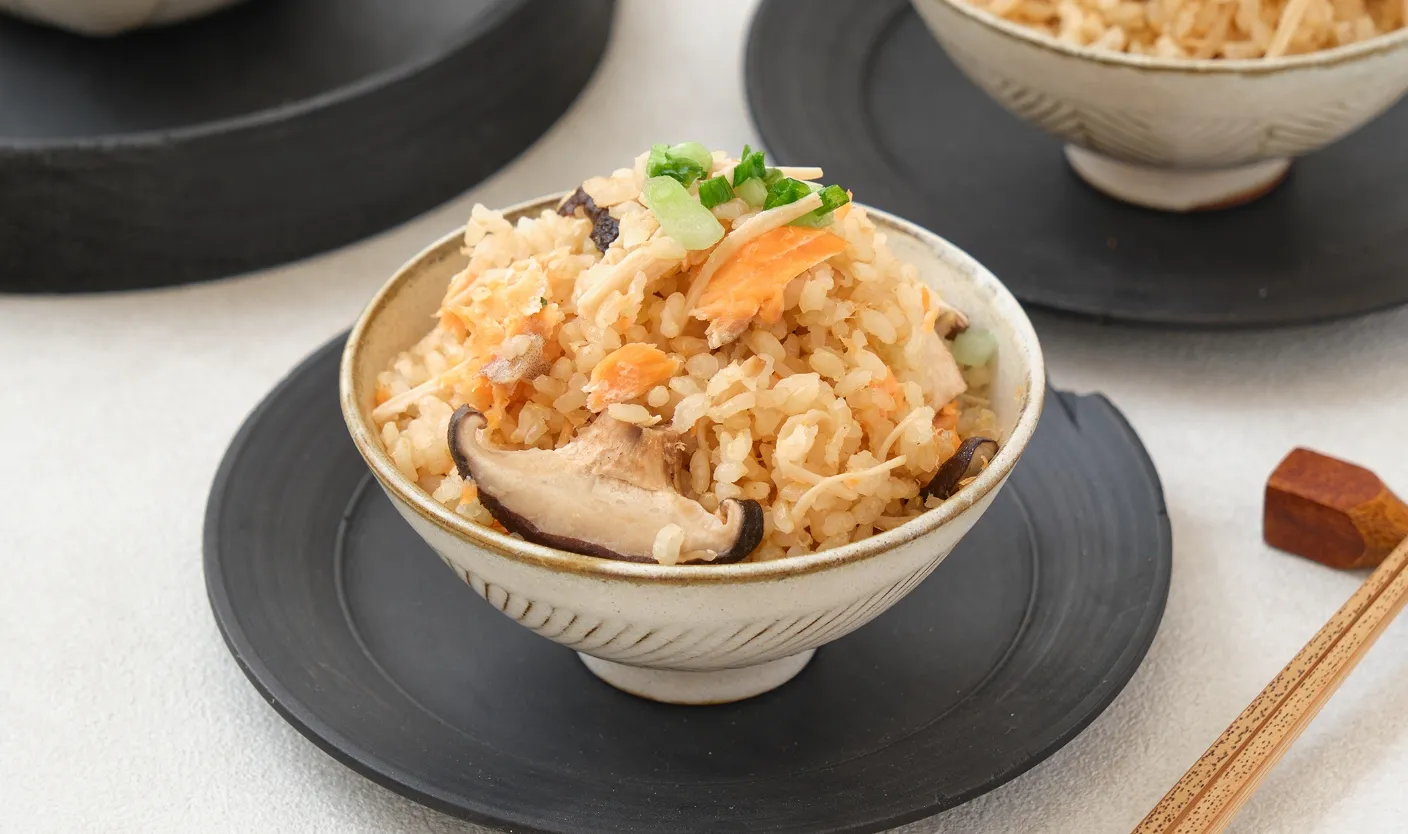 鮭ときのこの塩麹炊き込みごはん